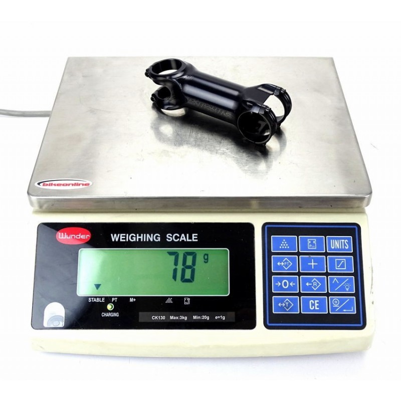 Extralite Attacco manubrio HyperStem Stealth +/-12° con viti nere da 69g_peso sulla bilancia