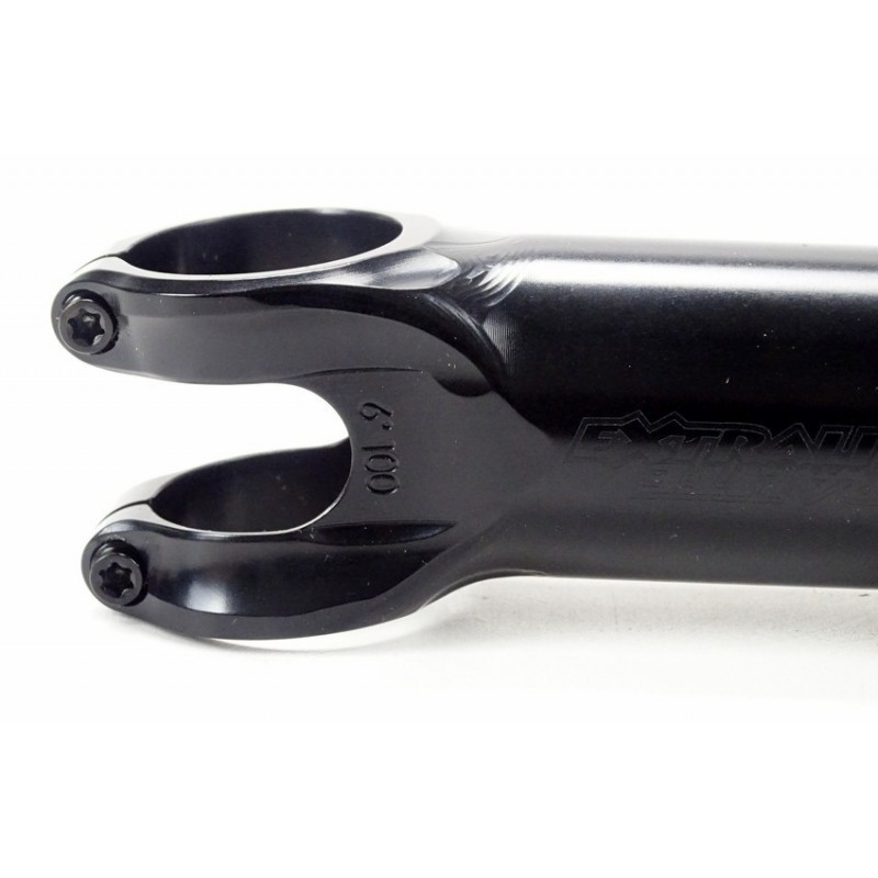 Extralite Attacco manubrio HyperStem Stealth 0-6 con viti nere da 61g Dotato di CH-02 Garmin/Whaoo + Supporto GoPro