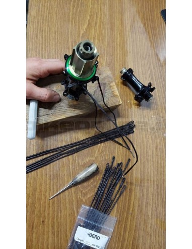 Ruote MTB GrigioCarbonio HardWheel AS25 - AS30 - AS35 T800 BERD / DT Swiss 180 SP CERAMIC CENTER LOCK BOOST da 1.090g
