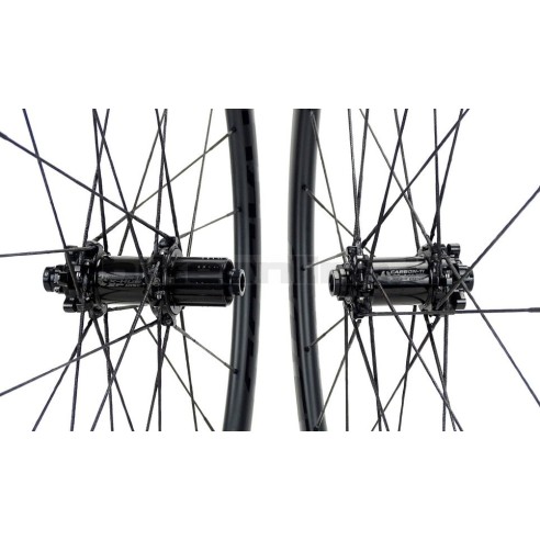 ROCKYROAD 25C DISC CLINCHER BERD / Carbon-Ti X-HUB SP Center Lock DISC carbon wheelset 990g