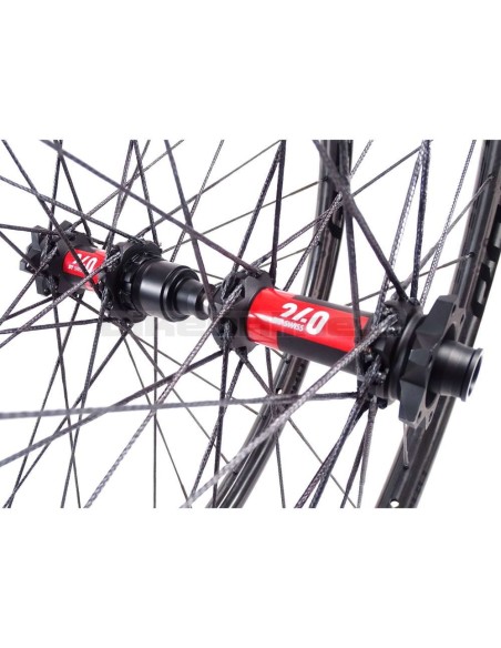 Ruote MTB carbonio ROCKY KOM 27C BERD / DT Swiss 240 EXP SP 6 FORI 1.030g