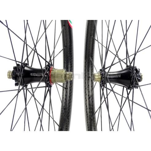 HardWheel AS26 - AS31 T1000 BERD GrigioCarbonio MTB Wheels / Extralite Hyperboost3 carbon MTB wheelset from 955g