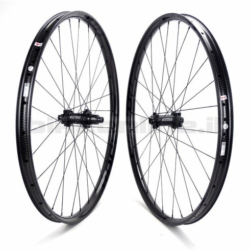 ROCKY KOM 29C 29er / Carbon-Ti X-HUB SP carbon MTB wheelset 1.170g