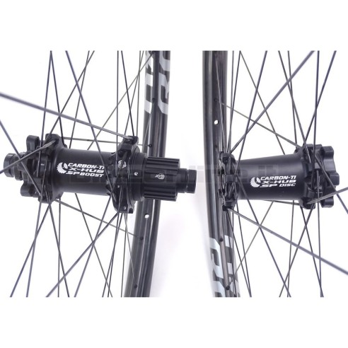 Ruote MTB carbonio ROCKY KOM 31C / Carbon-Ti X-HUB SP 1.190g