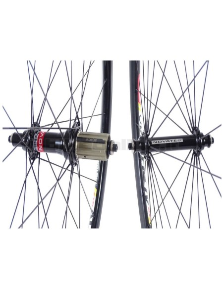 Notubes ZTR Alpha 340 tubeless / Novatec SuperLight aluminium road wheelset 1.295g hub details