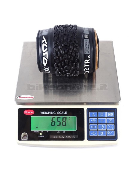 Tufo - Copertura MTB XC12 TR SG - 29 × 2.35" nero 658g peso sulla bilancia Tufo - Copertura MTB XC12 TR SG - 29 × 2.35" nero 658g peso sulla bilancia