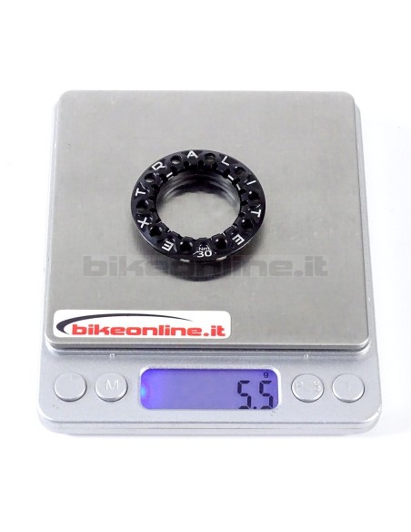Extralite ExtraBolt 18 Superlight CenterLock Locking ring 5.4g_weight on the scale