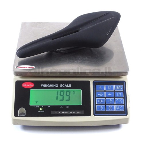 Fizik Sella Arione R1 Open regular 199g_peso sulla bilancia
