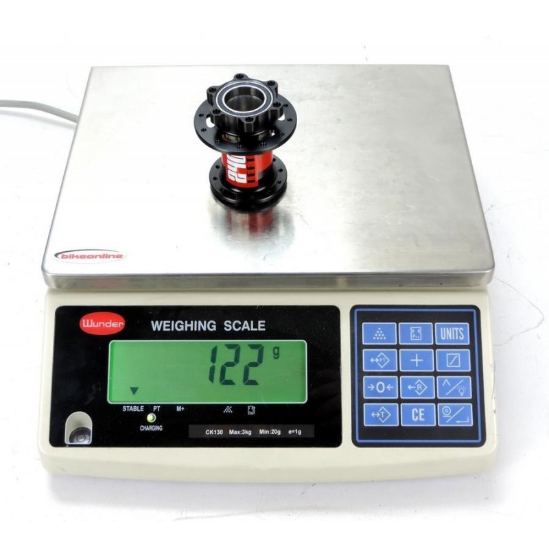 DT SWISS - Lefty front hub 122g_weight on the scale